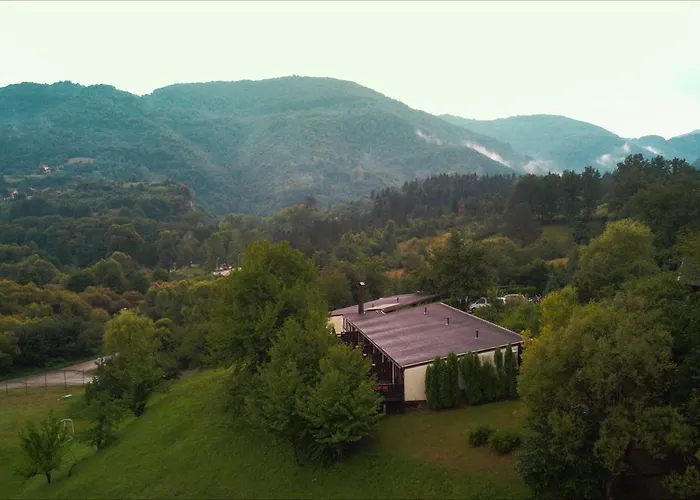 Plivsko Jezero Kemp *